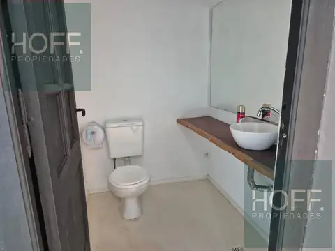 Oficina en alquiler amueblada y aire acondicionado instalado, en micro centro de Resistencia