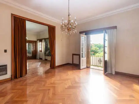 Venta Piso Histórico de Categoría 150 m Balvanera