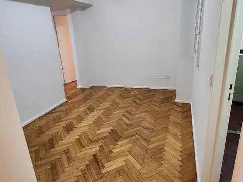 Rivadavia 4391 , Piso 7