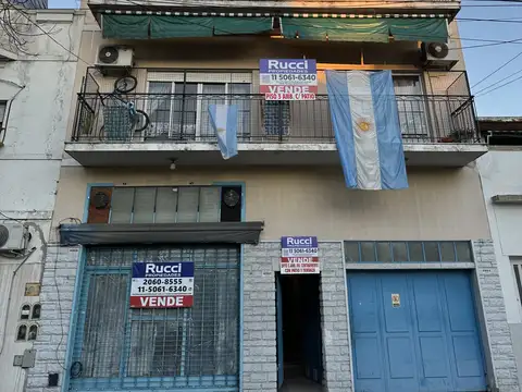 LOCAL AL FRENTE CON BAÑO
