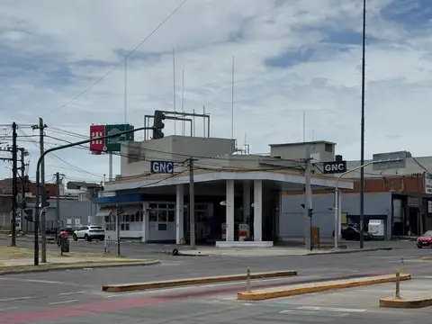 VENTA ESTACION DE SERVICIO GAS HAEDO AMPLIA FINAC.