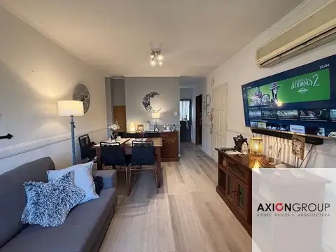 Dúplex en venta c/ cochera en Los Hornos