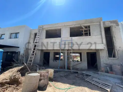 Dúplex a estrenar – | 3 dormitorios | Primera Etapa