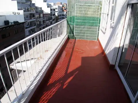 Balcon Aterrazado - Muy Luminoso