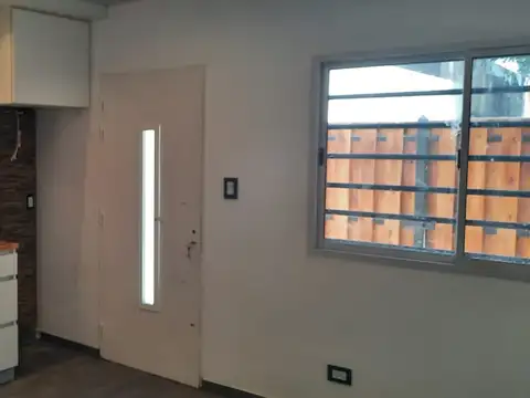 Depto Tipo Casa en Alquiler de 1 dormitorio