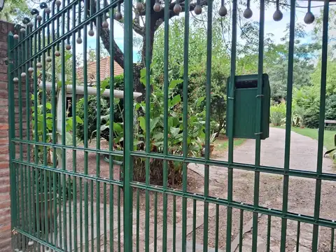 Quinta en Venta con 2 cocheras