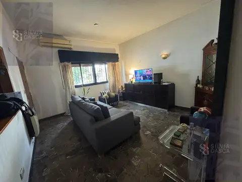 Depto Tipo Casa en Venta en Flores, USD 120.000