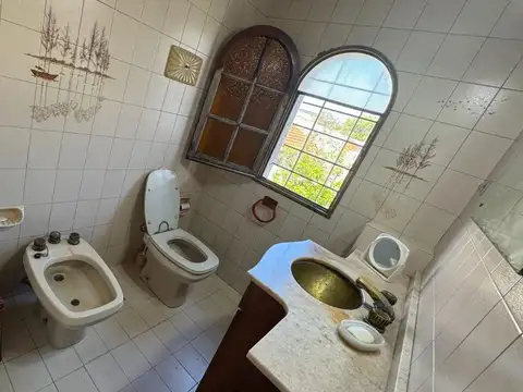 CASA 5 AMBIENTES EN VENTA EN TEMPERLEY