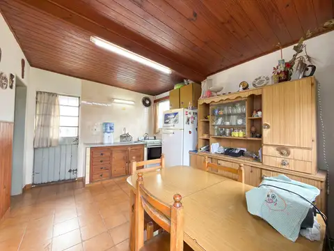 Casa 3 ambientes con 1 baño