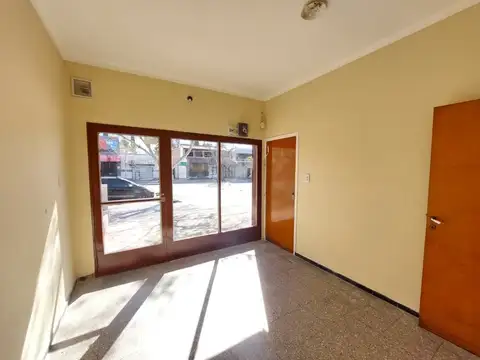 Local Comercial en Alquiler calle Maza, Gral Gutiérrez