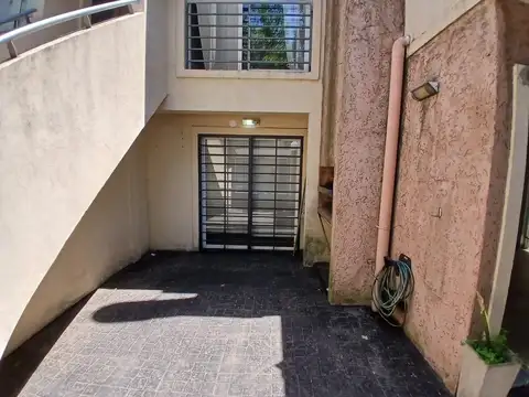 Depto Tipo Casa en Alquiler de 2 ambientes
