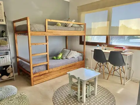 Casa en Venta con 4 cocheras