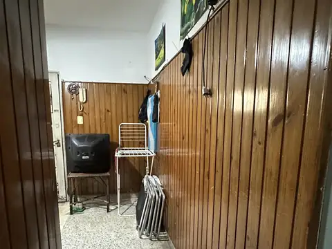 PH al frente en planta baja con patio y doble ingreso – Muy buena ubicación en Temperley