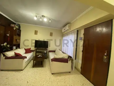 Casa en venta 4 AMBIENTES con cochera y pileta. General Rodriguez, PBA.