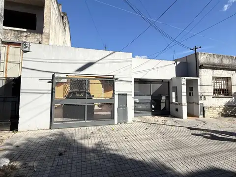 Venta de PH en bloque con dos viviendas de 3 ambientes en Ramos Mejía