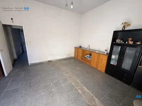 Depto Tipo Casa en Venta en Ramos Mejía, USD 98.000