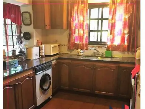 Casa 5 ambientes con 2 baños