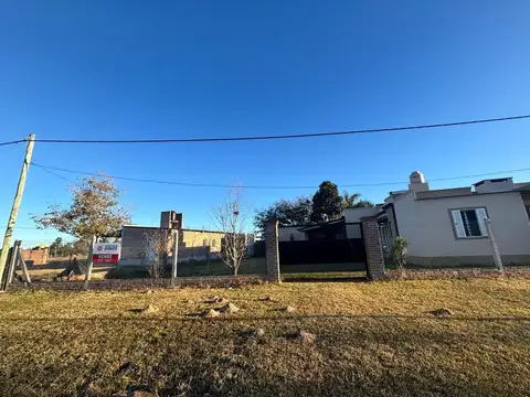 CASA EN VENTA -ARROYO LEYES- SANTA FE