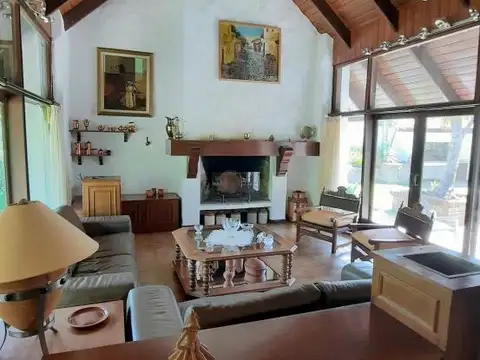 Casa en Alquiler en Playa Mansa, USD 3.300