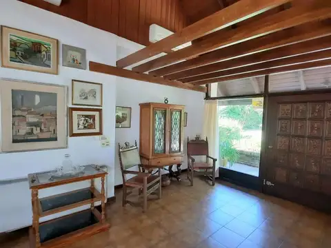 Casa en Alquiler con 1 cochera