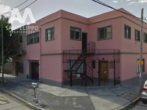 Casa en Venta con quincho o sitio comercial - Wilde - Avellaneda