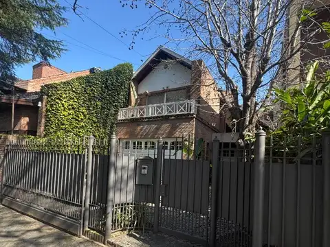 Hermosa Casa en Banfield Oeste.