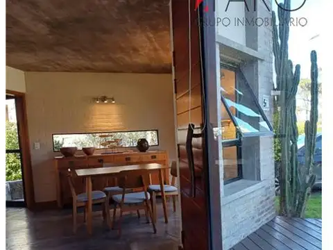 Casa en Alquiler de 3 dormitorios