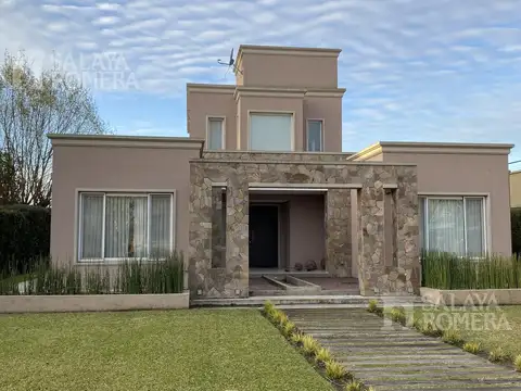 Casa en Alquiler de 4 dormitorios