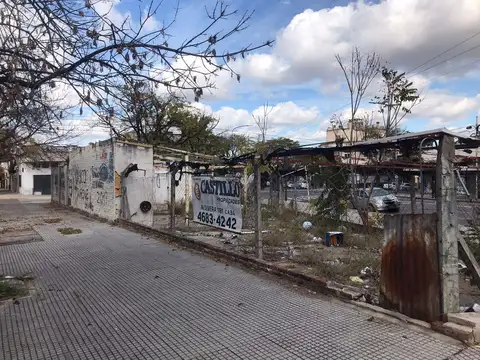 Terreno en Venta en Parque Avellaneda, USD 360.000