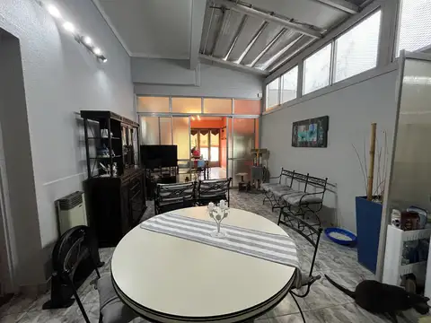 Depto Tipo Casa en Venta con 1 cocheras