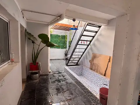 Casa 4 ambientes con 1 baño