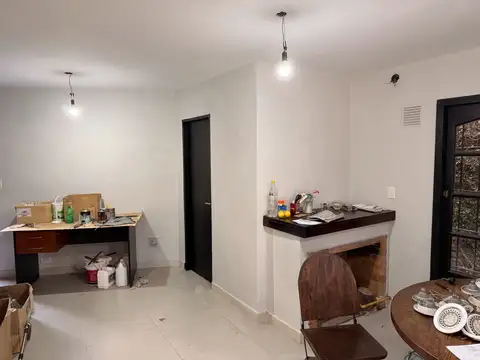 EXCELENTE CASA EN ALQUILER . 4 DORMITORIOS,  COCHERAS Y GRAN PLAYROOM.