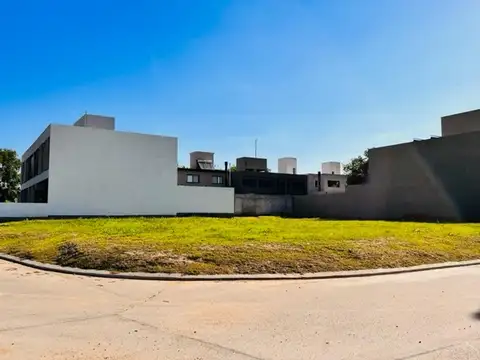 La Calandria Urbanización Privada Lotes en Venta