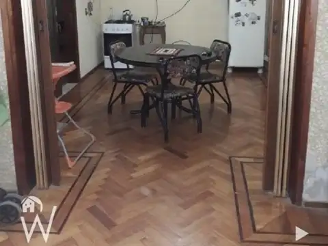 Vendo o Permuto casa céntrica de 4 habitaciones