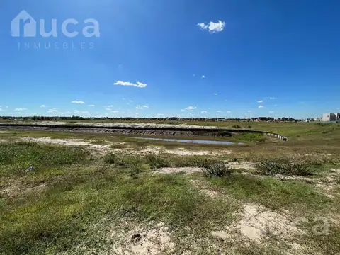 VENTA | OPORTUNIDAD VISTA DIRECTA AL AGUA A PRECIO DE LOTE INTERNO