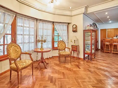 Casa 5 ambientes con 4 baños