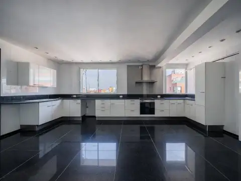 Departamento en Venta de 6 dormitorios