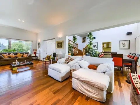 Casa en Alquiler en Lomas de la Carolina, USD 2.800