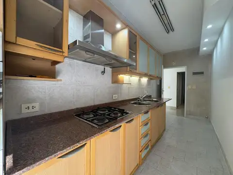 Departamento en Alquiler con 1 cocheras