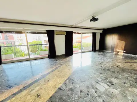 Departamento en Venta con 2 cocheras