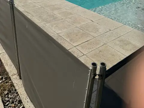 Casa en Alquiler con 2 cocheras