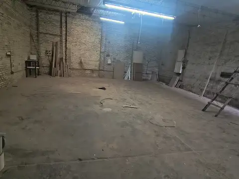 DEPÓSITO/GALPÓN DE 100 MT2.-