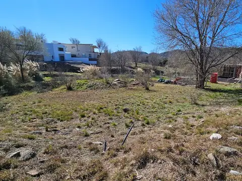VENTA LOTE EN ALTOS DE CARLOS PAZ BARRIO CERRADO
