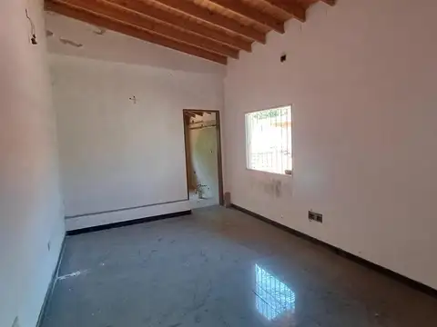 Casa en Venta con 4 cocheras
