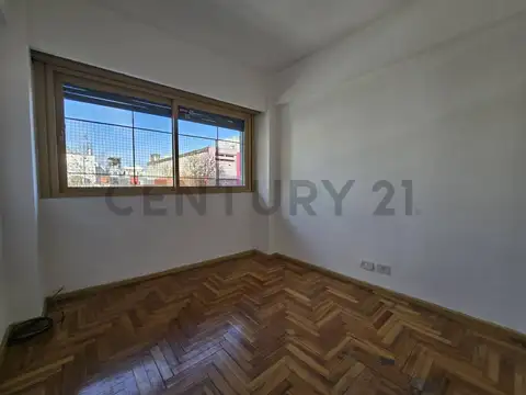 Avenida Avellaneda 3400, Piso 2