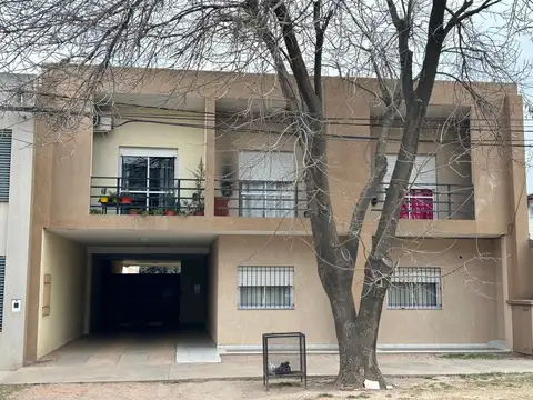 MONOAMBIENTE CON COCHERA