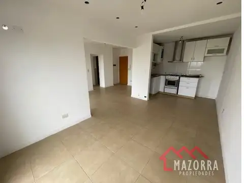 Departamento en Alquiler en Caseros, $ 590.000