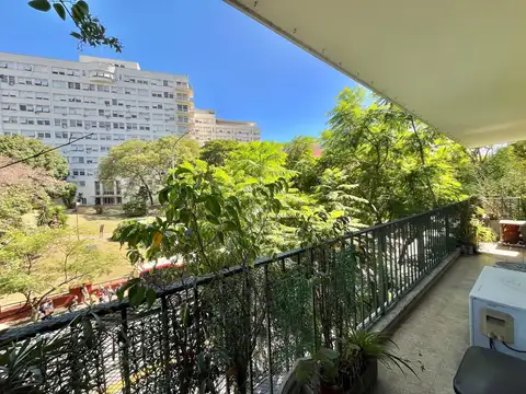 Avenida Luis María Campos 700