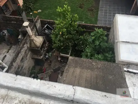 Depto Tipo Casa 5 ambientes con 2 baños