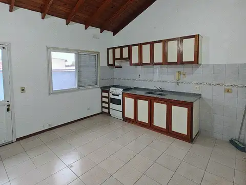 Presidente Cámpora 1800, Piso 1